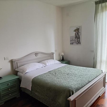 Casa Emilia - Appartamento Per Vacanze - Foligno Esterno foto