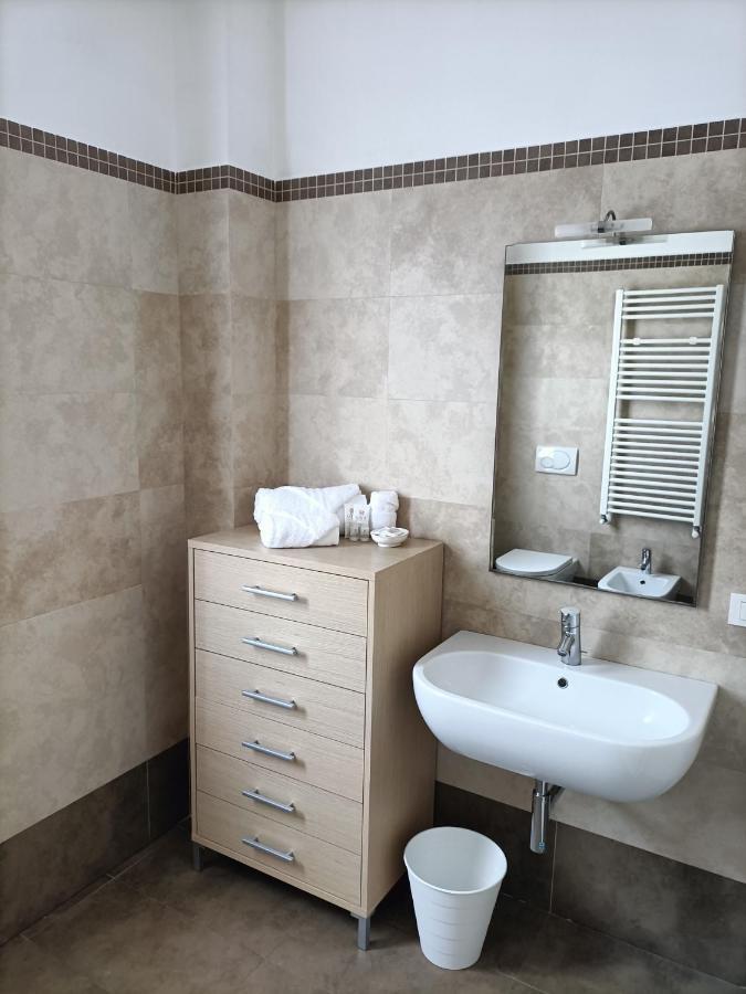 Casa Emilia - Appartamento Per Vacanze - Foligno Esterno foto