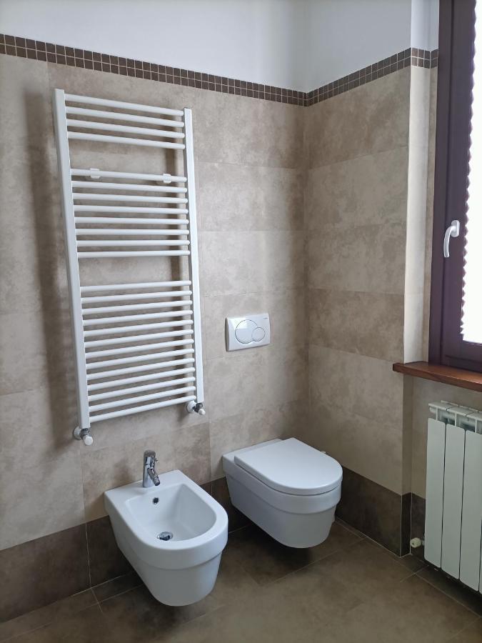 Casa Emilia - Appartamento Per Vacanze - Foligno Esterno foto