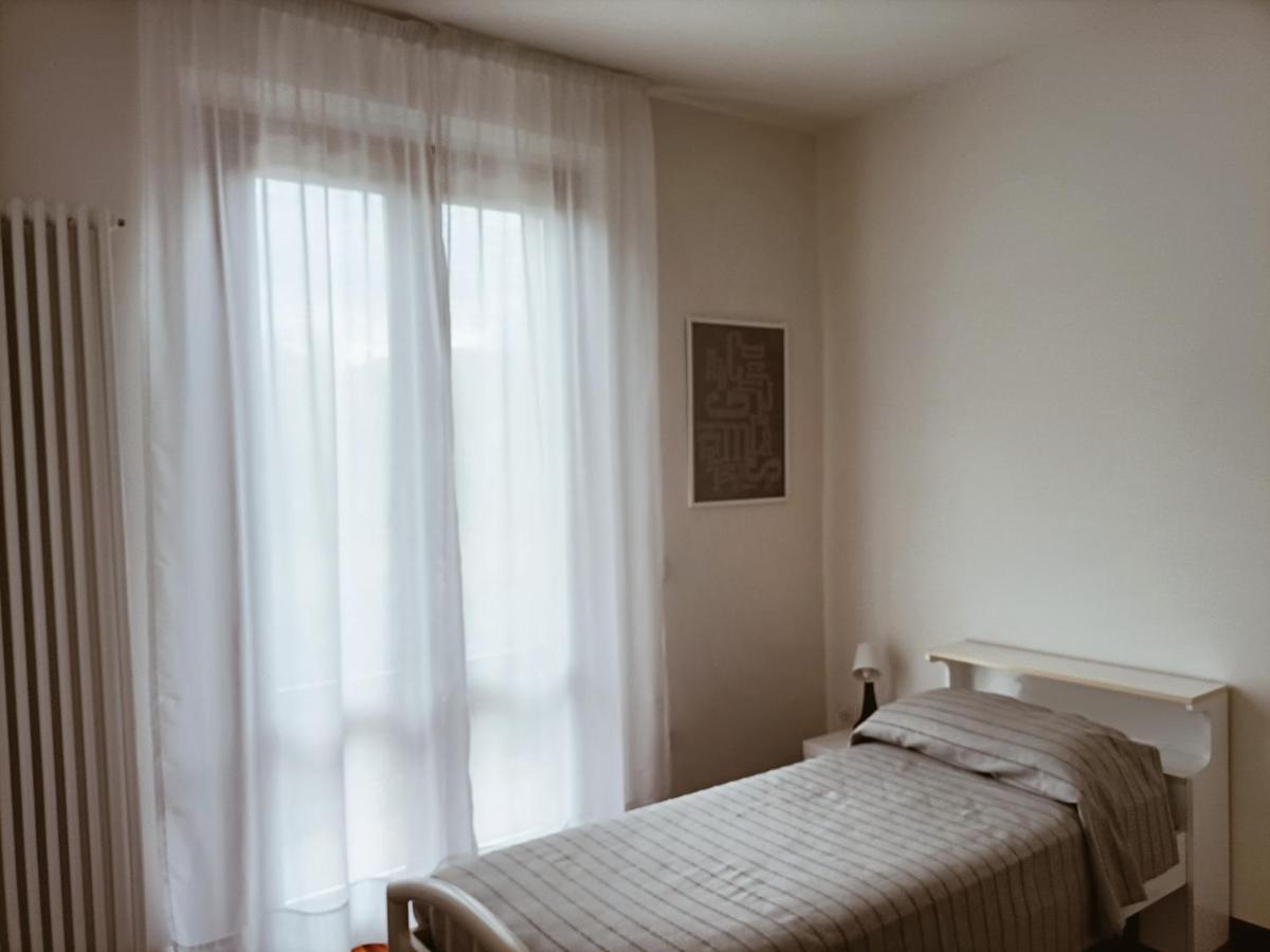 Casa Emilia - Appartamento Per Vacanze - Foligno Esterno foto
